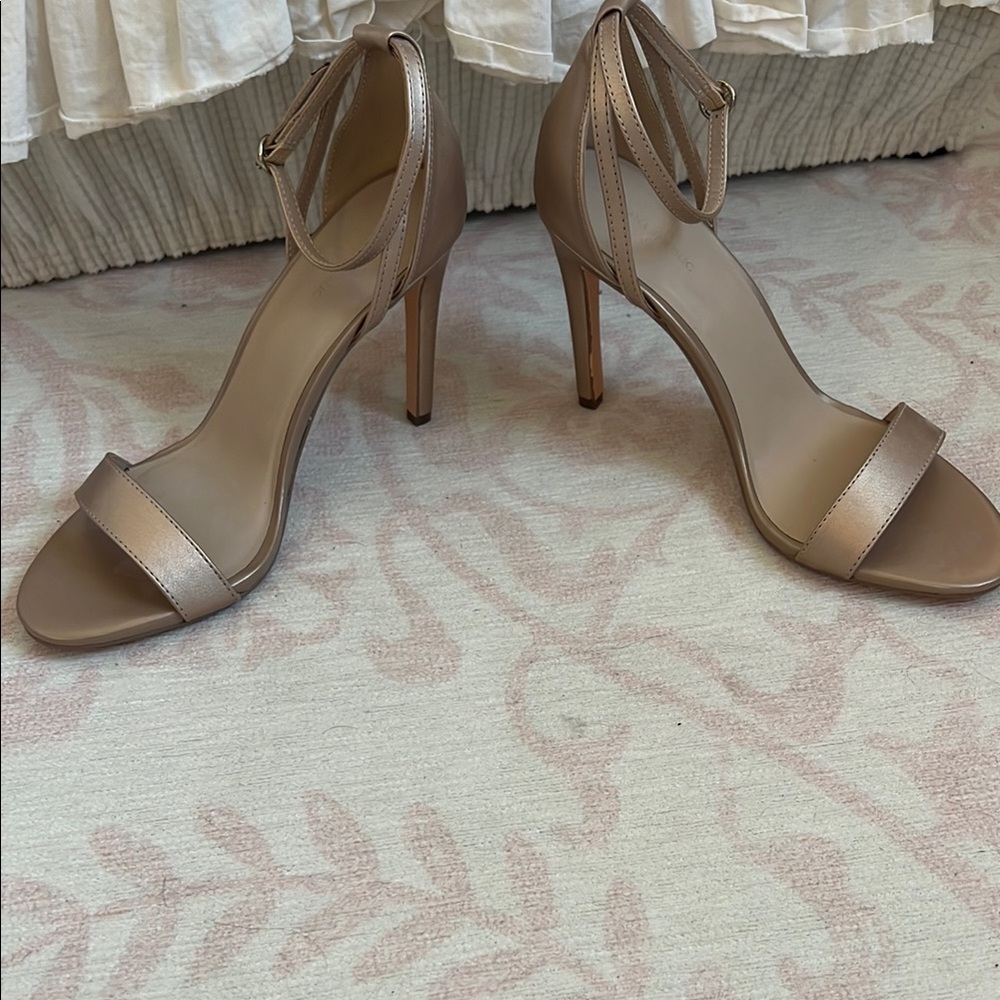 Banana Republic Elegant Tan High Heel Sandals - Picture 3 of 3